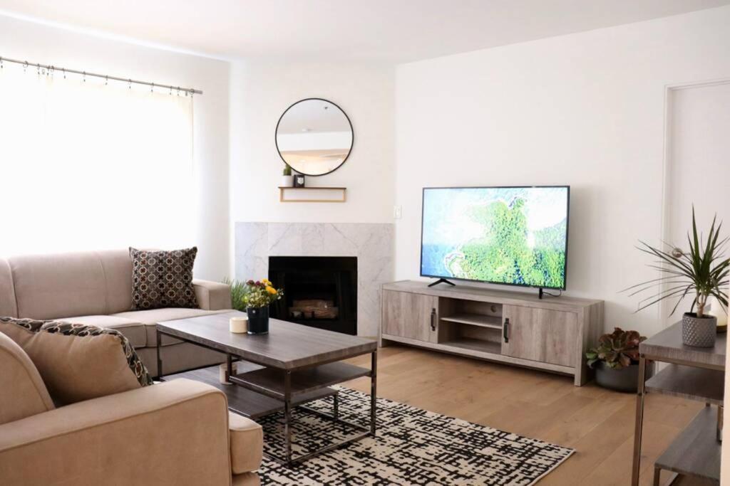 Heart Of West Hollywood Modern Suite 2 Bedroom 2 Bath 로스앤젤레스 외부 사진
