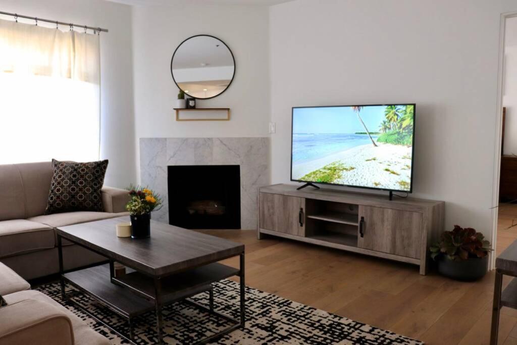 Heart Of West Hollywood Modern Suite 2 Bedroom 2 Bath 로스앤젤레스 외부 사진