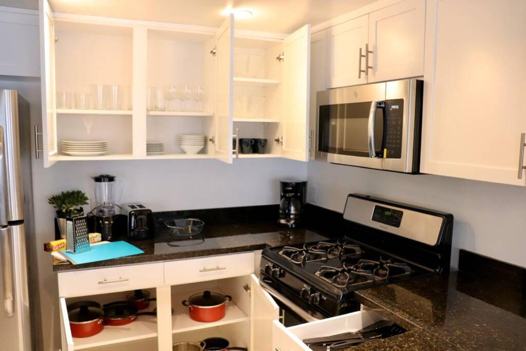 Heart Of West Hollywood Modern Suite 2 Bedroom 2 Bath 로스앤젤레스 외부 사진