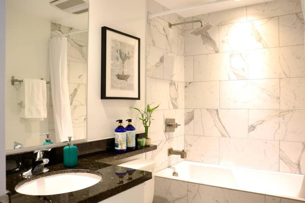 Heart Of West Hollywood Modern Suite 2 Bedroom 2 Bath 로스앤젤레스 외부 사진